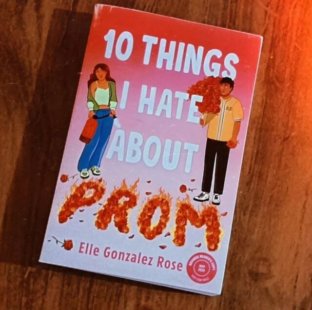 Tem resenha nova no site! Vem ver o que achamos de "10 things I hate about prom"!

Thanks for the free book, @prhinternational!

#resenha #IndicaçãoDeLivros #InstaBooks #Partner #IdrisBR