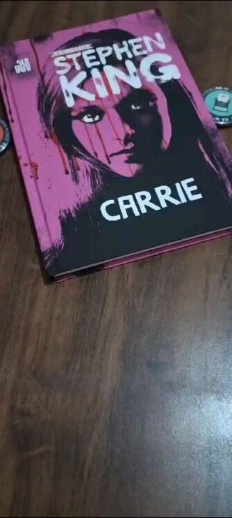 Vem ver a edição linda de "Carrie" que a @editorasuma mandou pra gente e saber um pouco mais do que se trata!

#Carrie #StephenKing #EditoraSuma #InstaBooks #InstaLivros #IdrisBR
